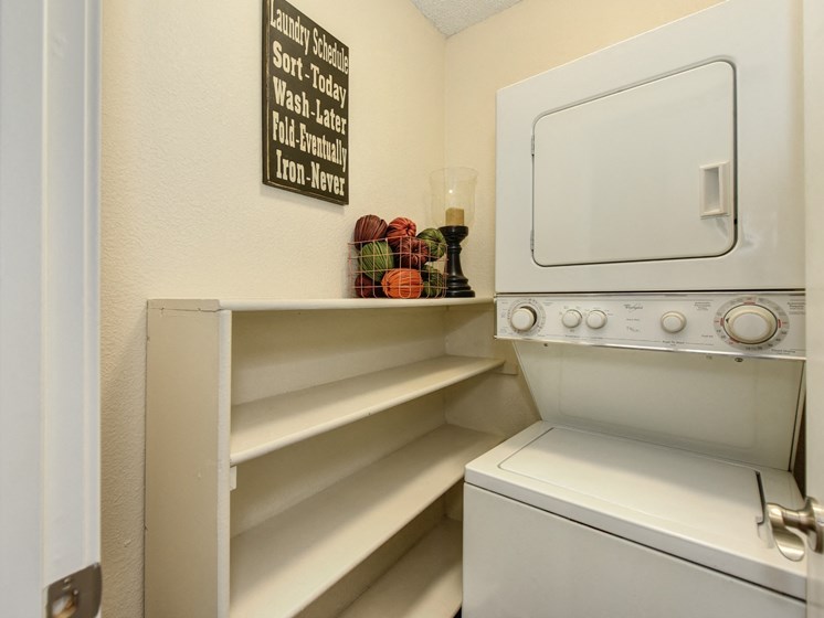 In Unit Washer and Dryer, sHELVES